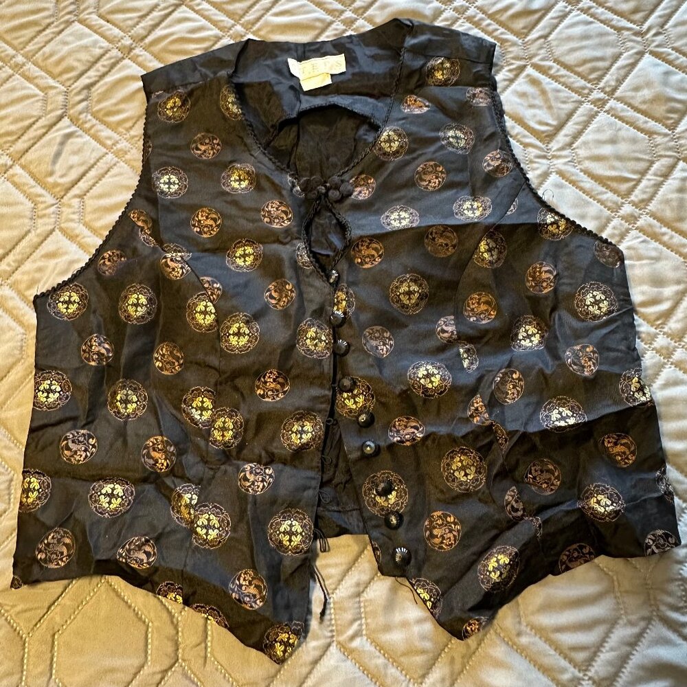 Steps Black with Patterned Vest